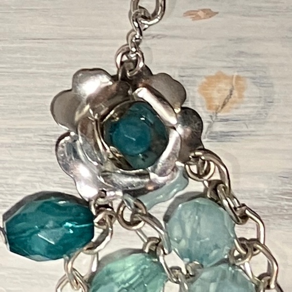 Cascading Beaded Teal Necklace - Picture 3 of 4